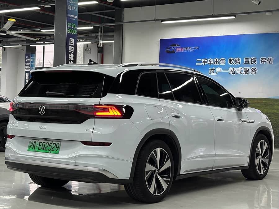 Volkswagen ID.6 X 2024 #10 Volkswagen ID.6 X 2024 car image #10