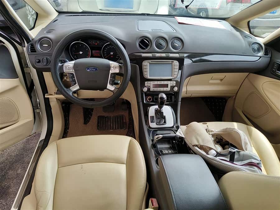 Ford S-MAX 2014 car image #10