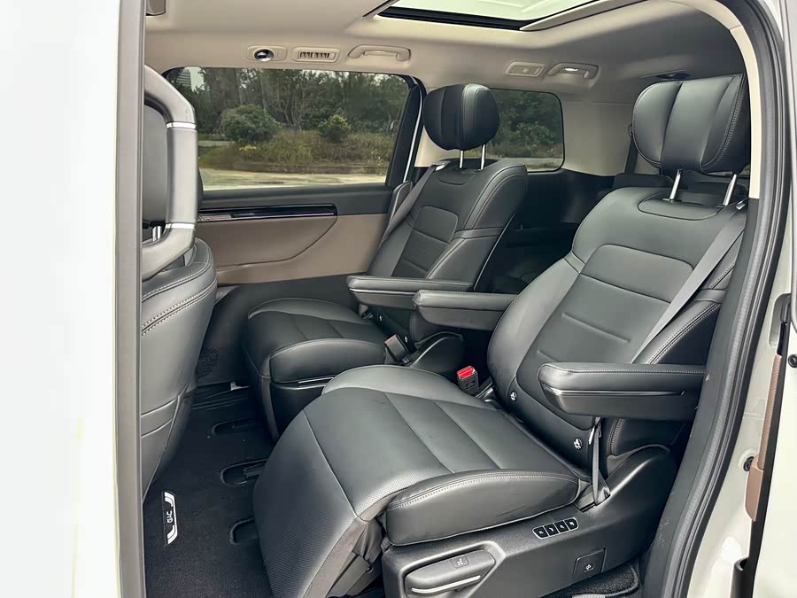 GAC Trumpchi E8 New Energy 2023 car image #10