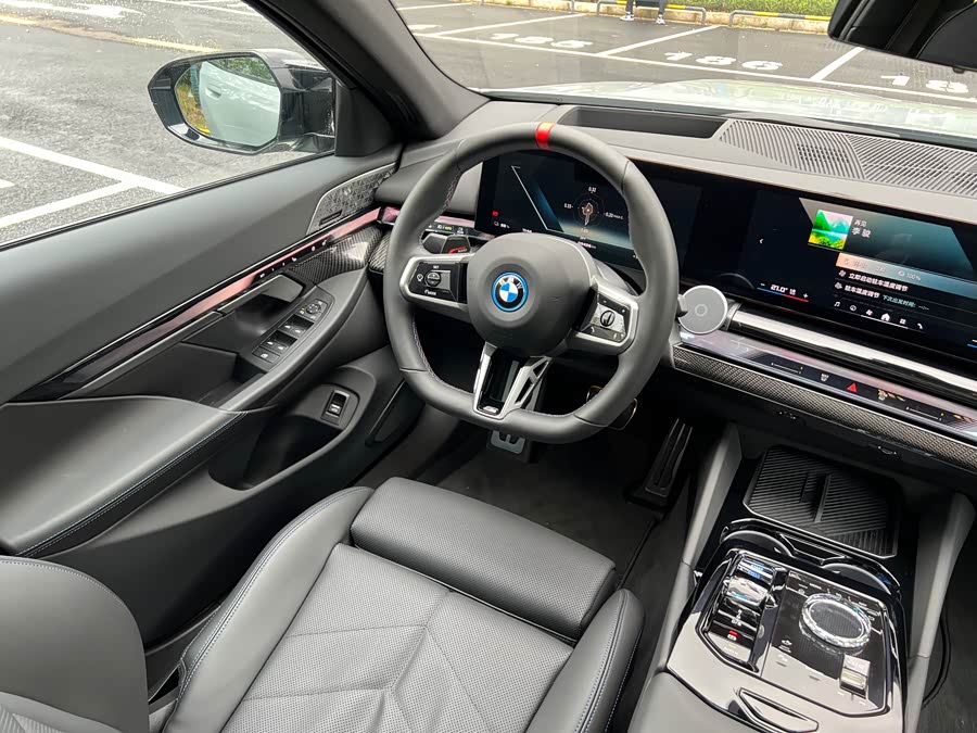 BMW i5 M60 2025 immagine di auto #10