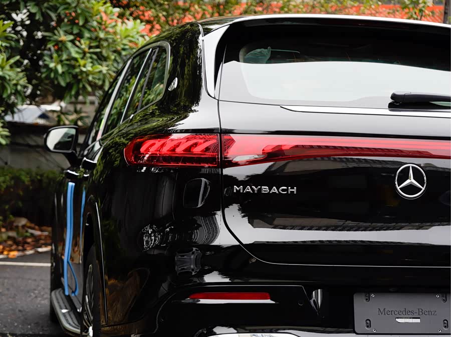 Mercedes-Benz MaybachEQS SUV 2025 #10 Mercedes-Benz MaybachEQS SUV 2025 car image #10