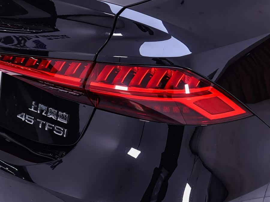 Audi A7L 2024 car image #10