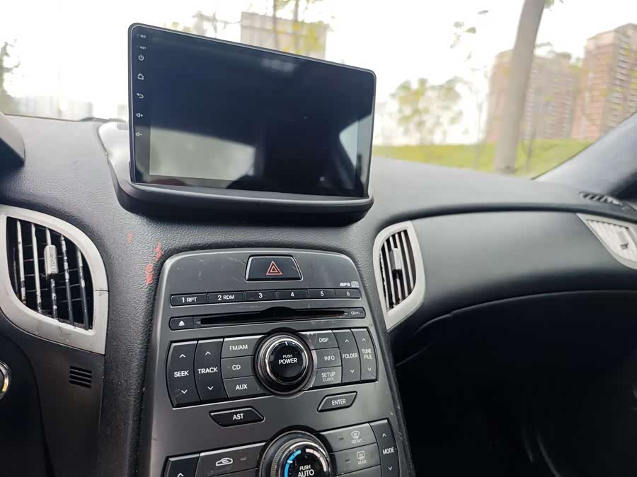 Hyundai Rohens-Coupe 2009 #10 Hyundai Rohens-Coupe 2009 car image #10