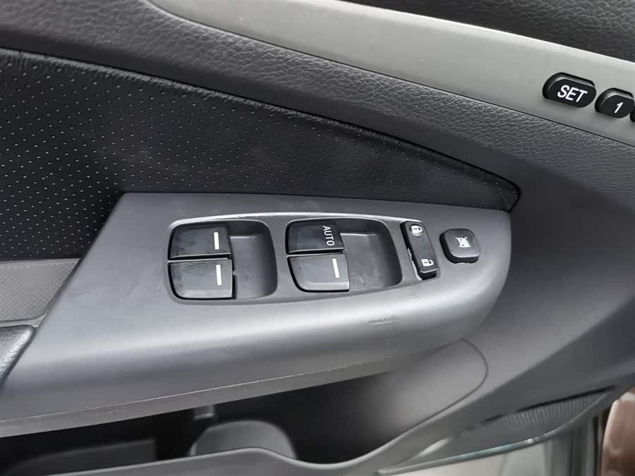 BYD S7 2015 car image #10