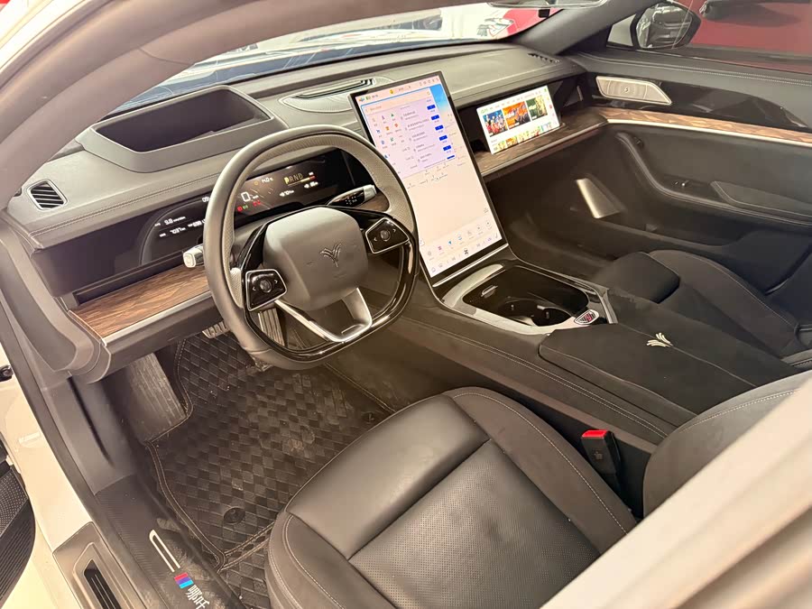 哪吒汽车 哪吒S 2025 #10 哪吒汽车 哪吒S 2025 汽车图片 #10