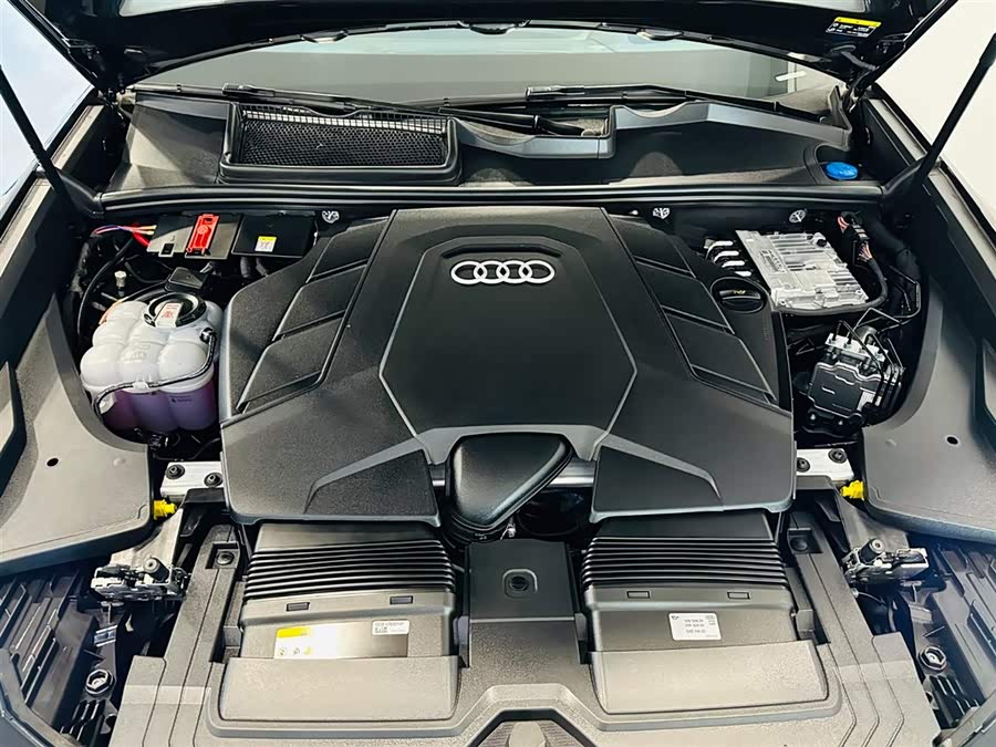 Audi Q8 2025 #10 Audi Q8 2025 immagine di auto #10