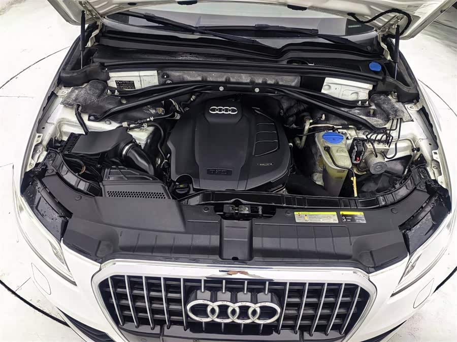 Audi Q5 2016 car image #10