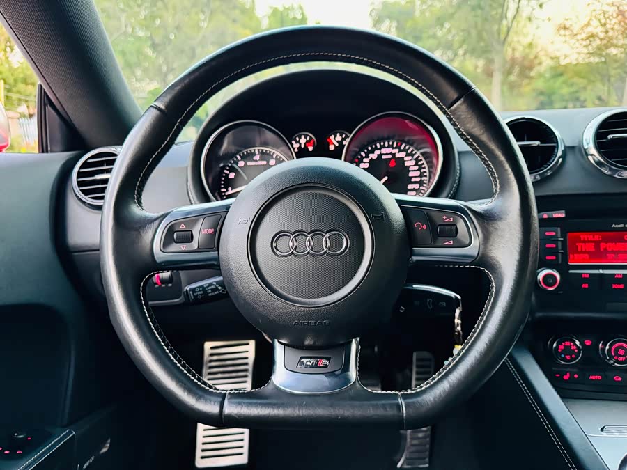 Audi TTS 2010 imagem de carro #10