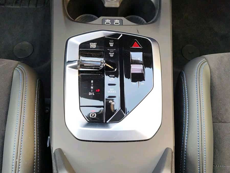 BMW 2 Series 2025 car image #10