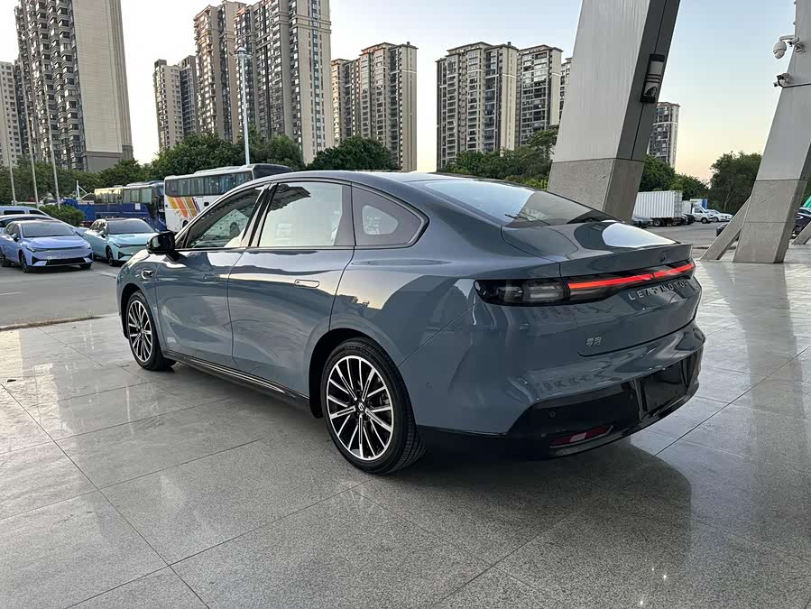 零跑汽车 零跑B01 2025 汽车图片 #10