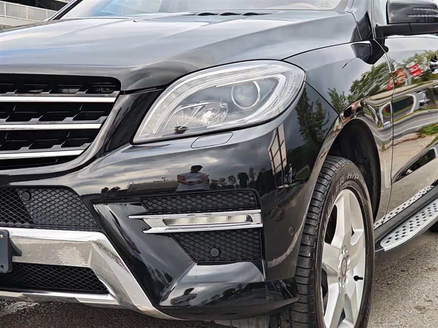 Mercedes-Benz M Class 2012 car image #10