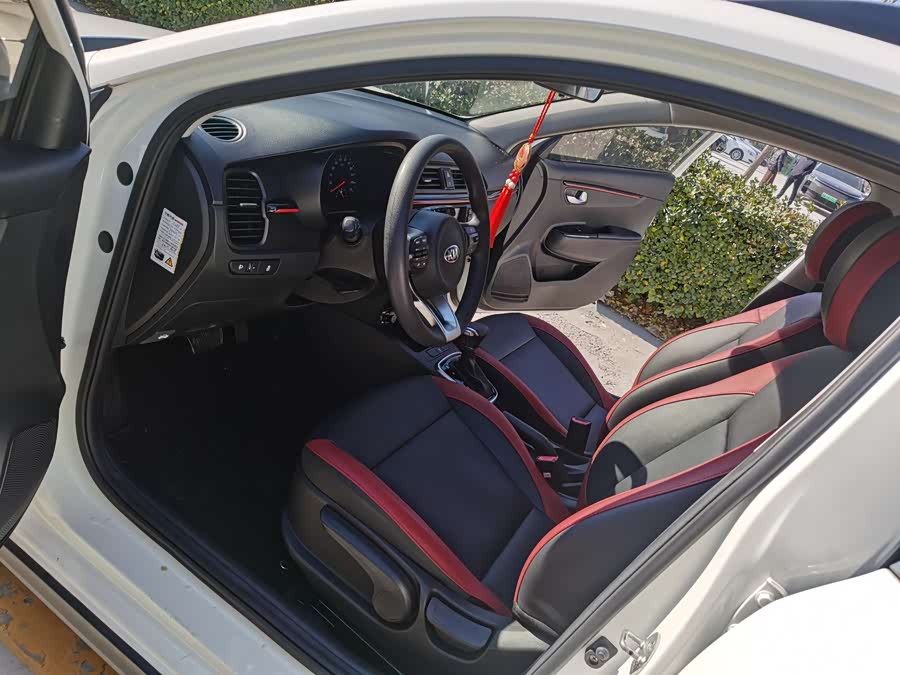 Kia Rio Cross 2018 صورة سيارة #10