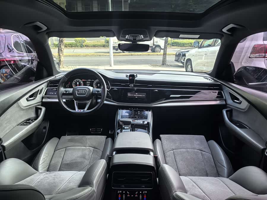 Audi Q8 2020 immagine di auto #10