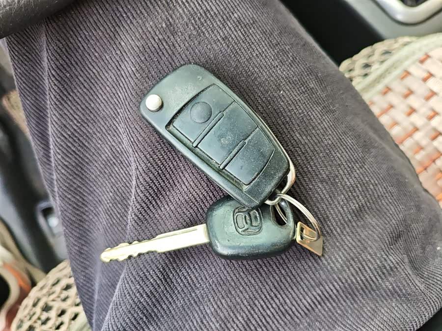 Suzuki Liana A6 2015 immagine di auto #10