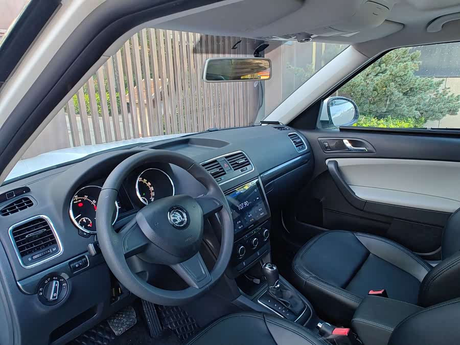 斯柯达 Yeti 2016 汽车图片 #10