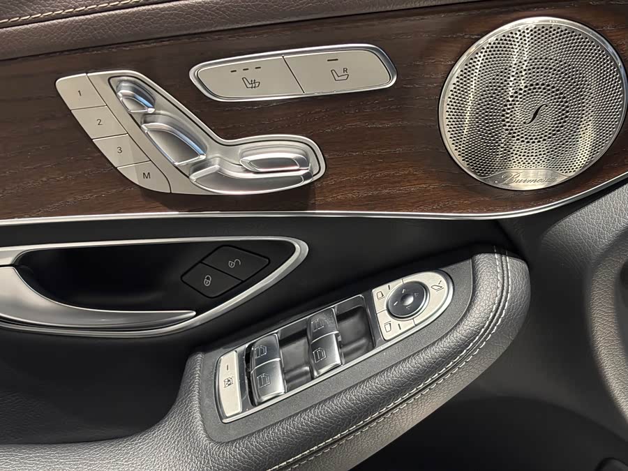 Mercedes-Benz GLC Class 2021 immagine di auto #10