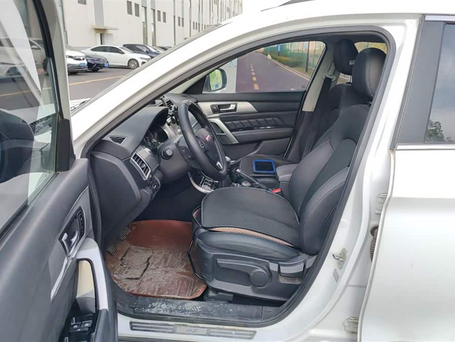 Haval H2 2014 car image #10