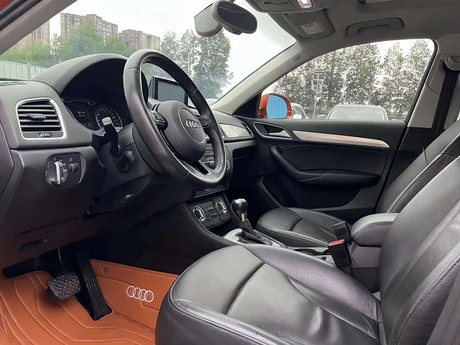 Audi Q3 2014 car image #10