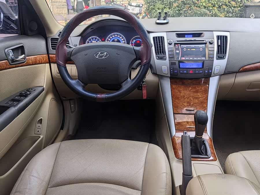 Hyundai Sonata NFC 2012 car image #10