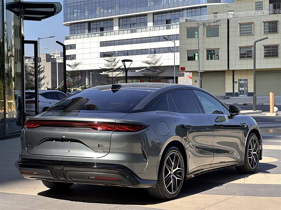 BYD HanL 2025 صورة سيارة #10