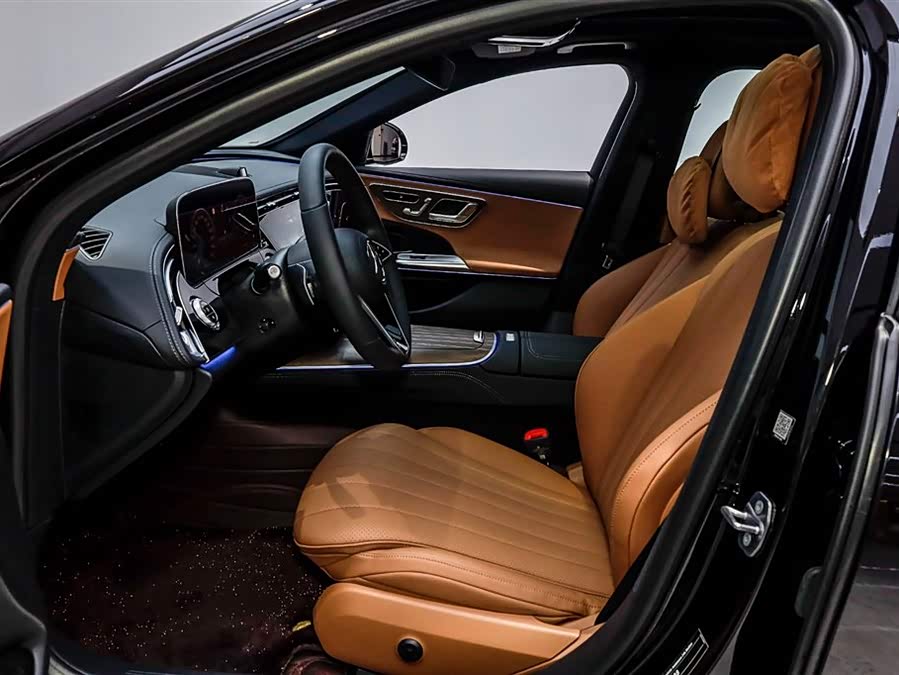 Mercedes-Benz E Class New Energy 2025 car image #10