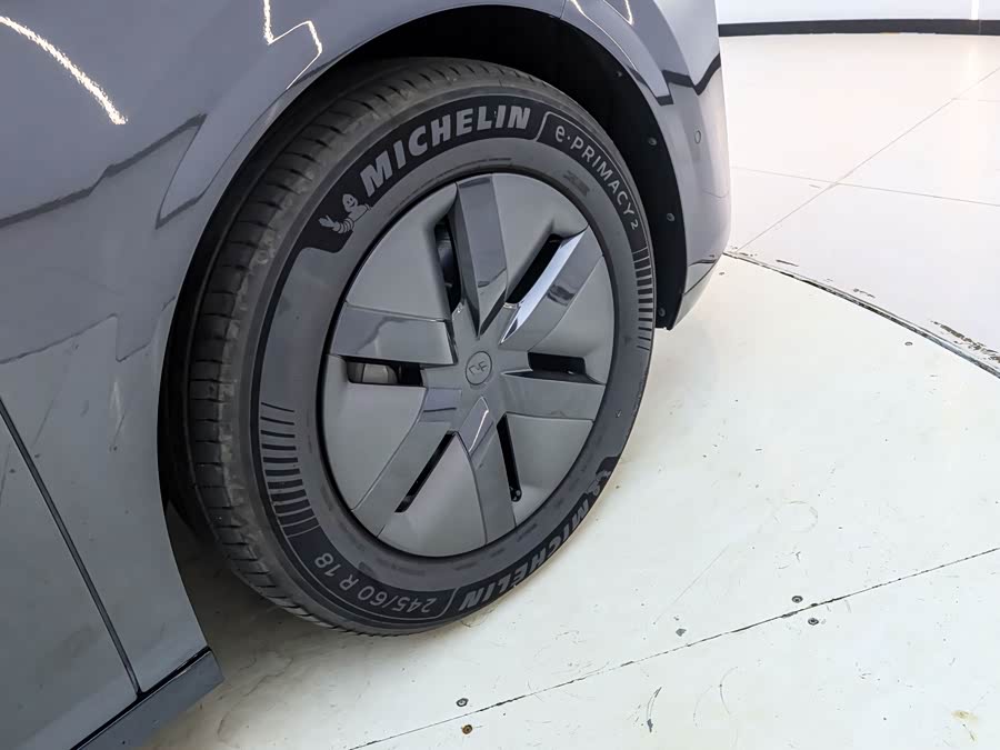 理想汽车 理想MEGA 2024 汽车图片 #10