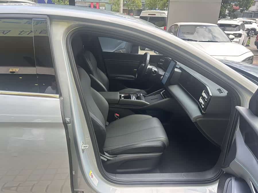 BYD Qin L 2024 car image #10