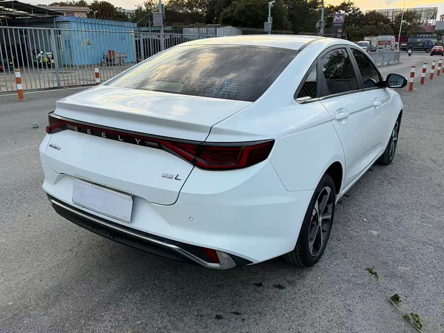 GEELY Emgrand L 2022 car image #10