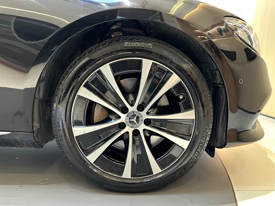 Mercedes-Benz E Class New Energy 2020 car image #10