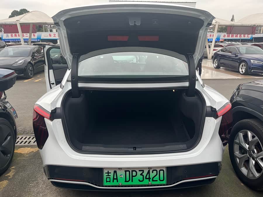 HongQi EH7 2024 #10 HongQi EH7 2024 car image #10