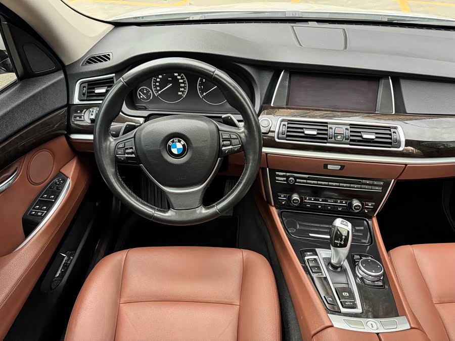 BMW 5 Series GT 2016 #10 BMW 5 Series GT 2016 immagine di auto #10