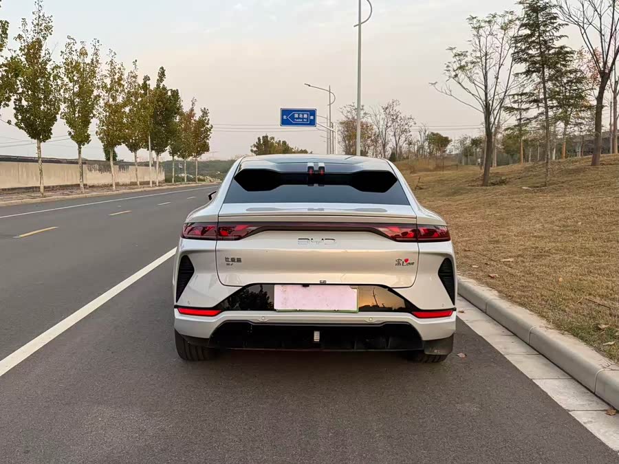 BYD SongL EV 2024 immagine di auto #10