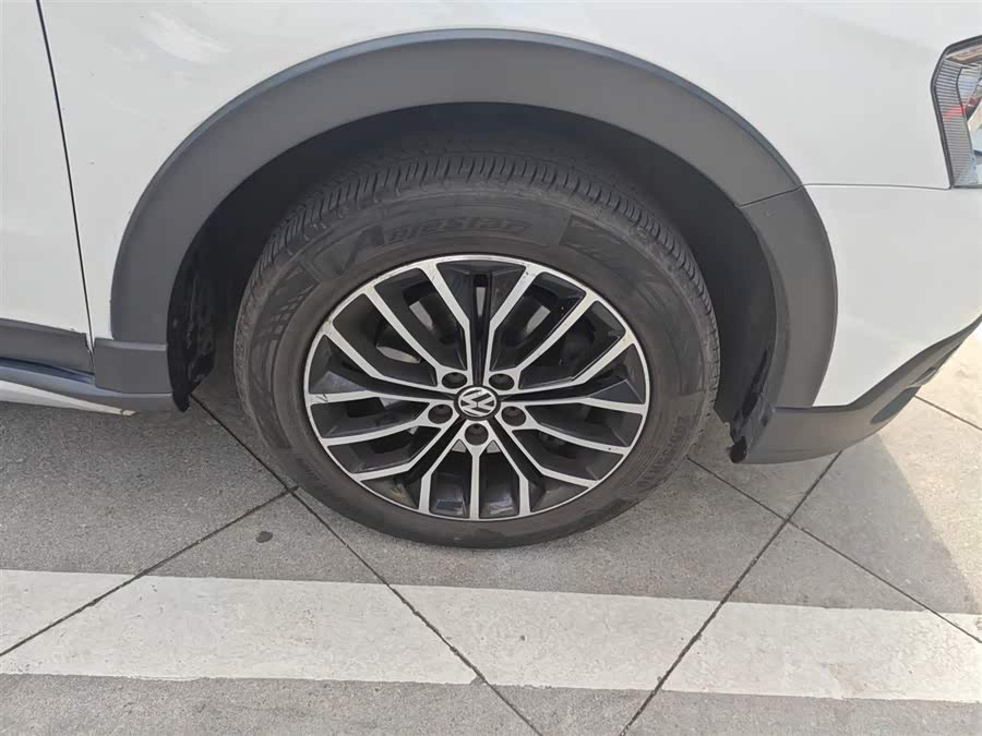 Volkswagen Cross Lavida 2015 #10 Volkswagen Cross Lavida 2015 car image #10