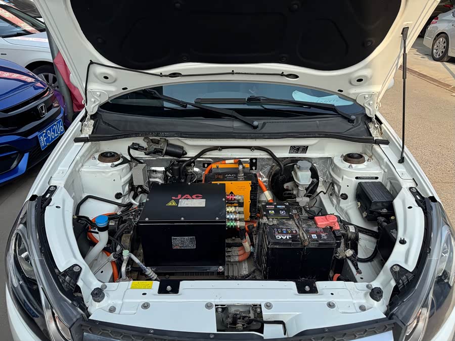 JAC 2017 #10 JAC 2017 car image #10