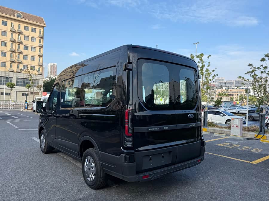 Ford Transit T8 2025 #10 Ford Transit T8 2025 car image #10