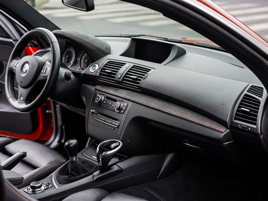 BMW 1 Series M 2012 immagine di auto #10