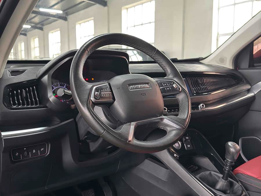 Haval H2s 2016 car image #10