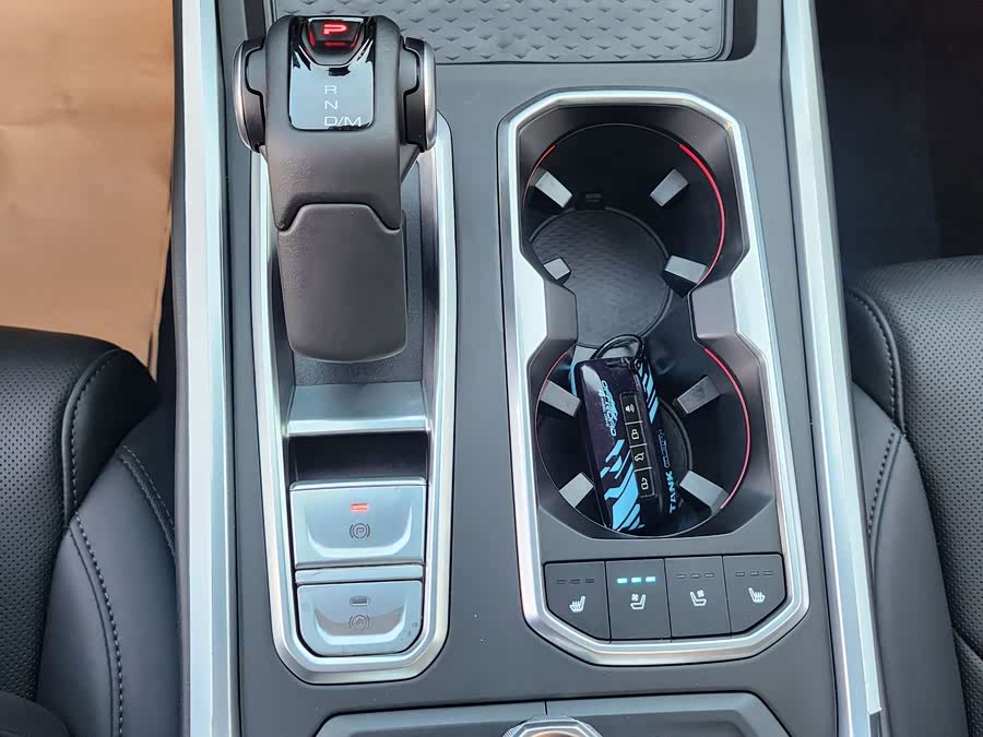 Tank 400 New Energy 2025 #10 Tank 400 New Energy 2025 car image #10