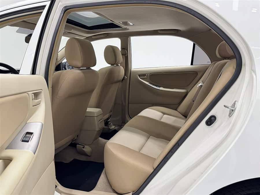 Toyota Reiz 2014 immagine di auto #10