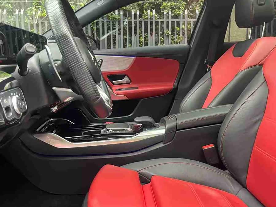 Mercedes-Benz A AMG 2023 image de voiture #10