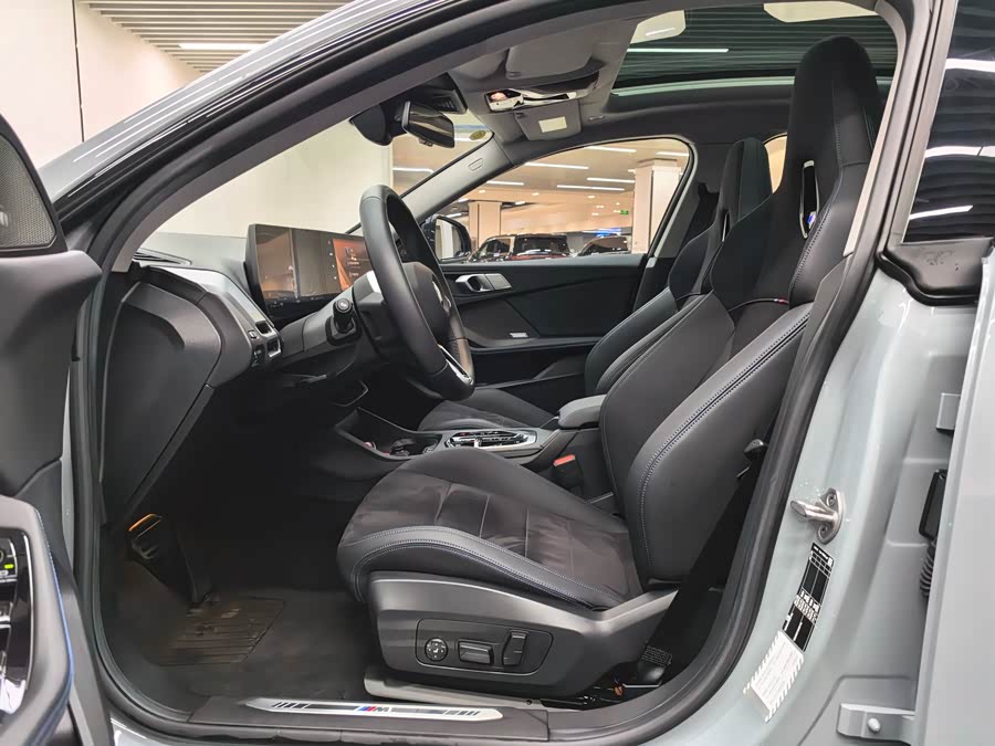 BMW 2 Series 2025 #10 BMW 2 Series 2025 car image #10