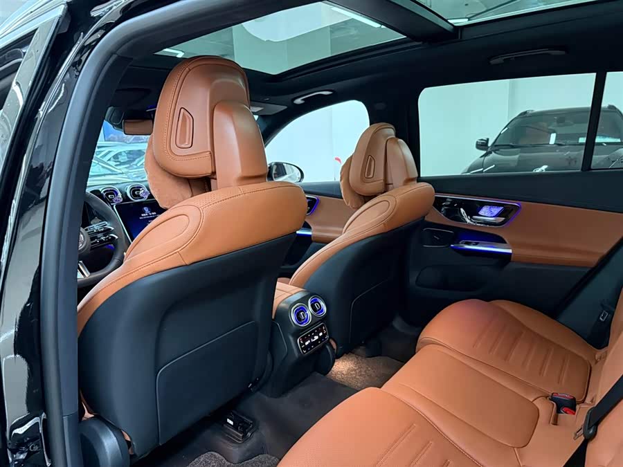 Mercedes-Benz GLC Class New Energy 2025 изображение автомобиля #10