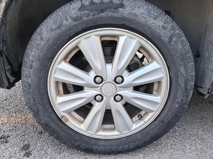 BYD L3 2012 immagine di auto #10