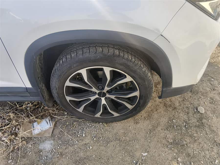 Forthing T5 2023 изображение автомобиля #10