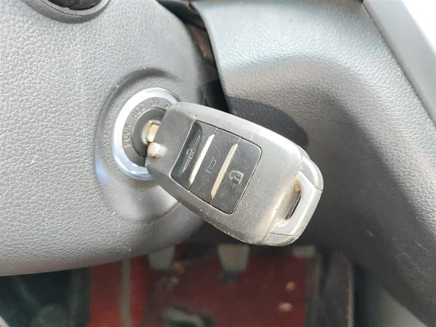 SWM X3 2019 صورة سيارة #10