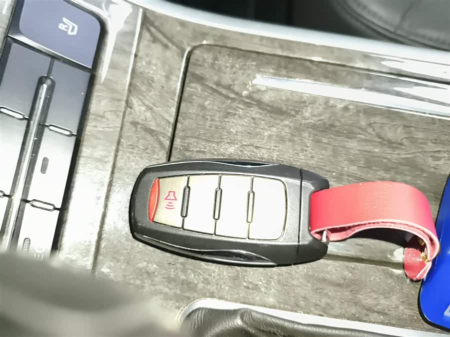 Haval H8 2017 car image #10