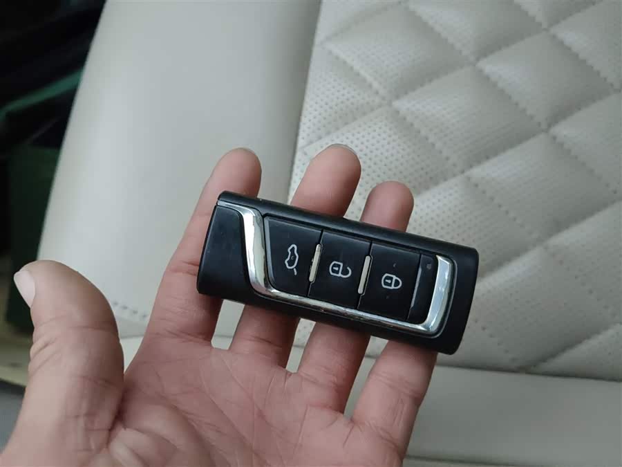 GAC Trumpchi GA8 2017 car image #10