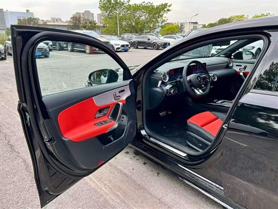 Mercedes-Benz A AMG 2025 #10 Mercedes-Benz A AMG 2025 صورة سيارة #10