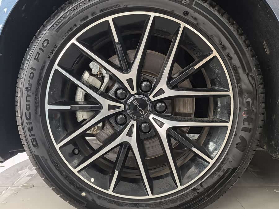 BYD Seal 07 DM-i 2025 صورة سيارة #10