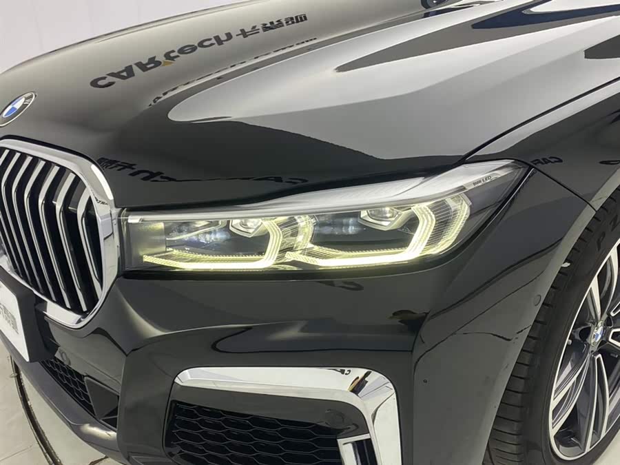 BMW 7 Series 2020 car image #10